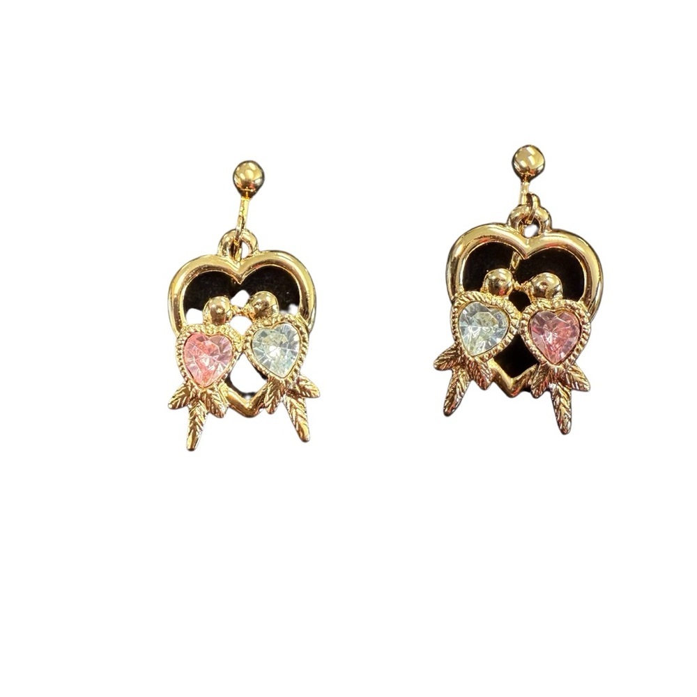 Avon “Love Birds”  Heart shaped clip  Earrings NIB vintage 1995